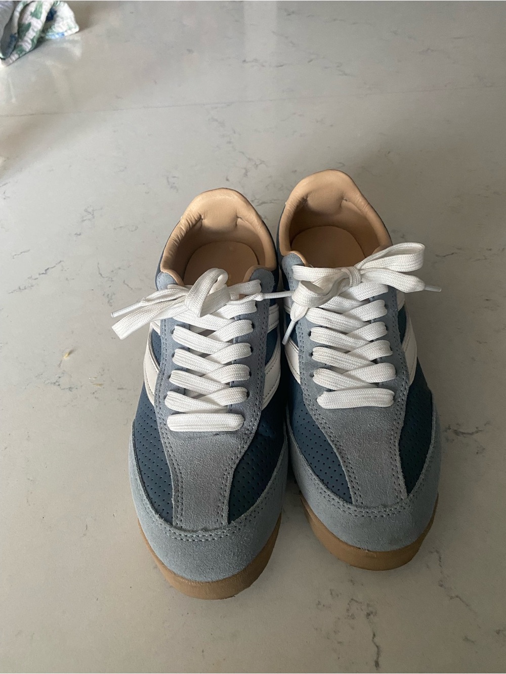Winen’s Tretorn size 7 Casual Suede Sneakers - Blue/Gray/White